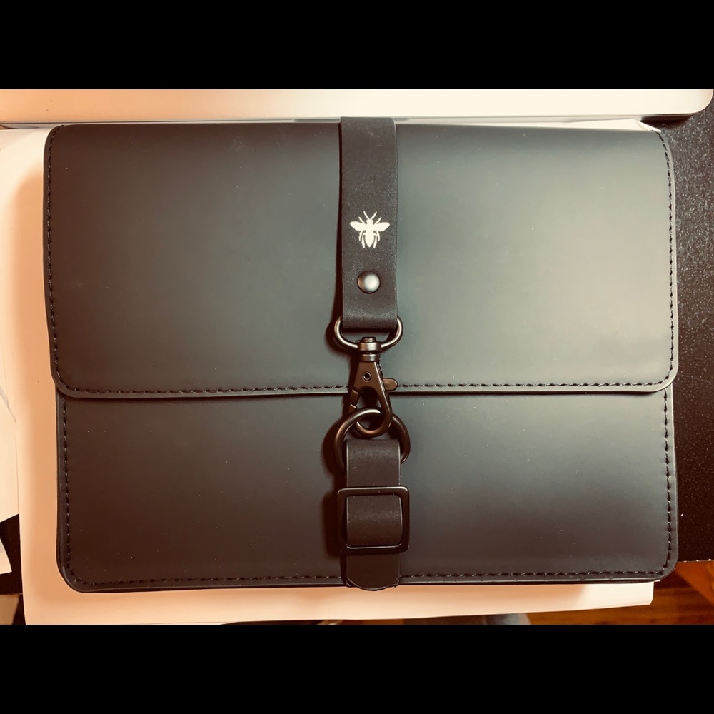 DIOR Bee Pouch Makeup Case Organizer Bag - Picture 2 of 3